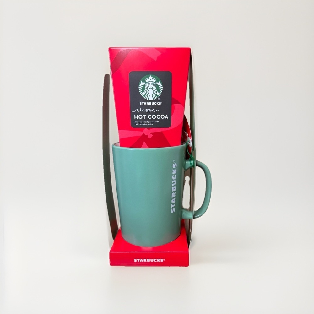 2025 Starbucks Winter Hot Cocoa Mug Gift Set 16oz. Green Mug New with Tag